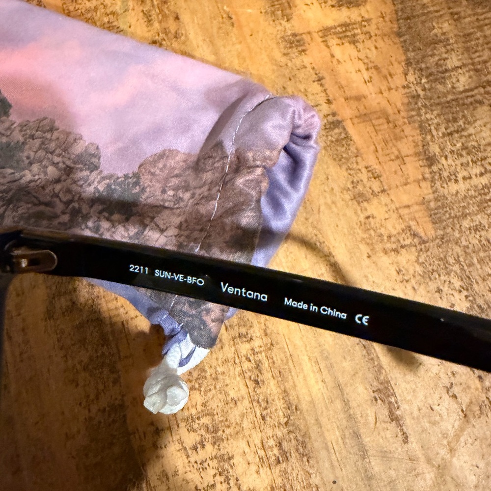 Sunski Polarized Black Sunglasses with Case - Picture 3 of 6
